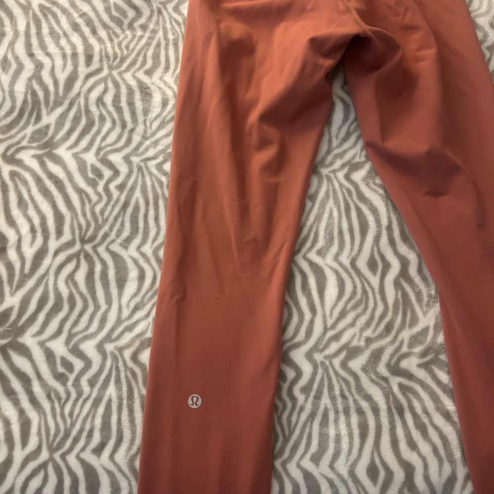 Lululemon Wonder Train High Rise 25'' - Picture 3 of 3